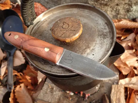 Why Knives Make the Best Christmas Gifts